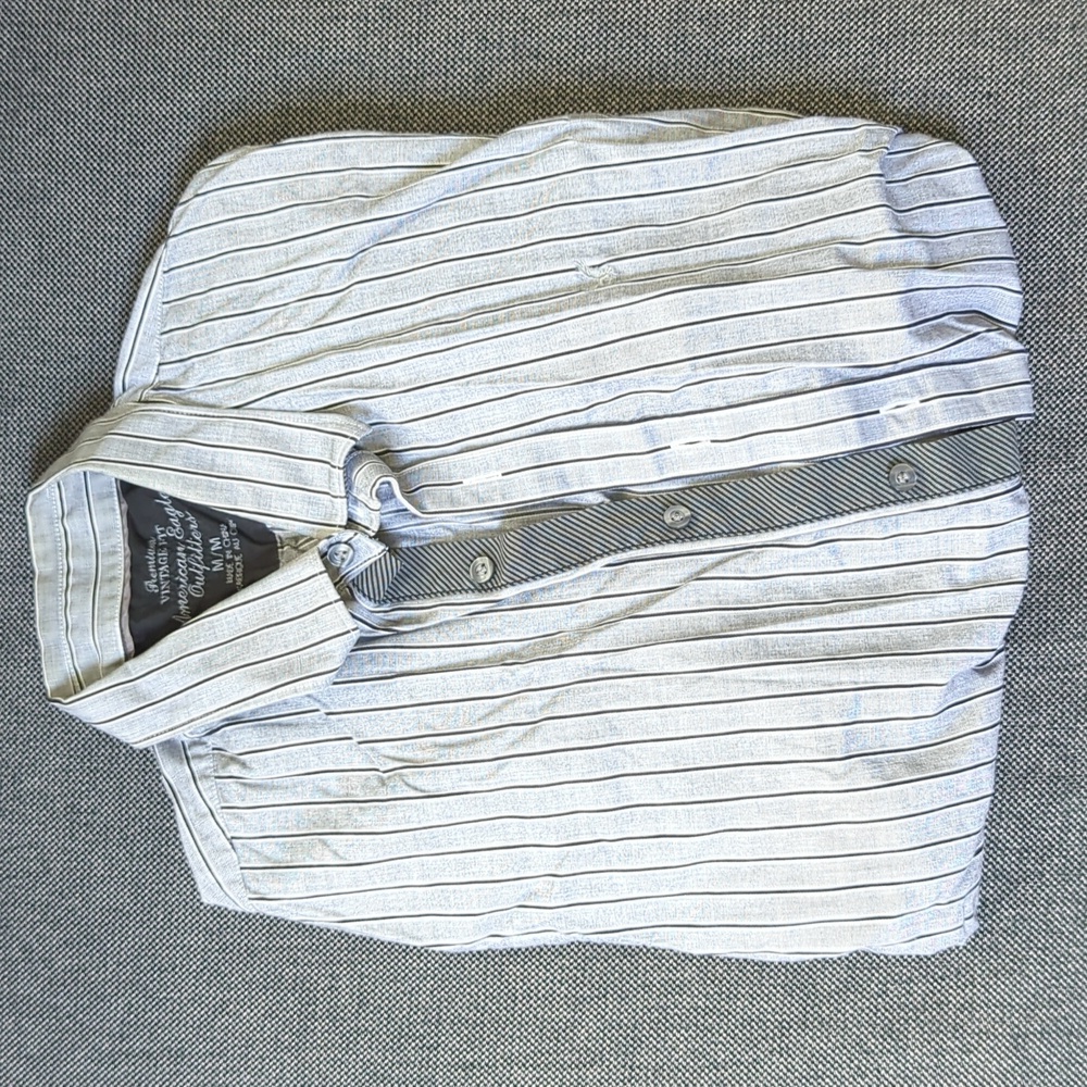 American Eagle Gray Striped Casual Button Up Medium